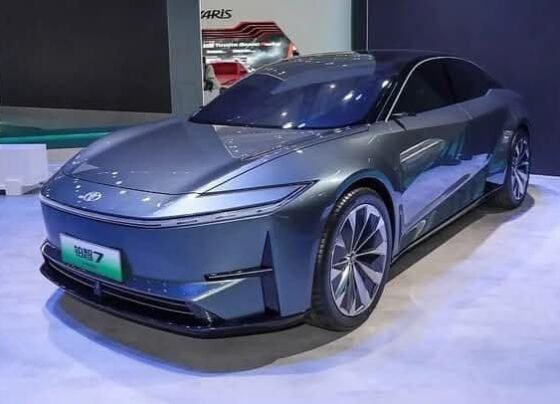 Toyota Unveils All-Electric bZ7 Concept at Guangzhou Auto Show