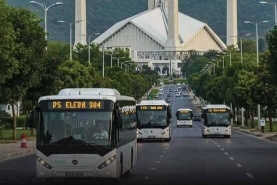 First Fleet of 146 Electric Buses Arrives in Islamabad