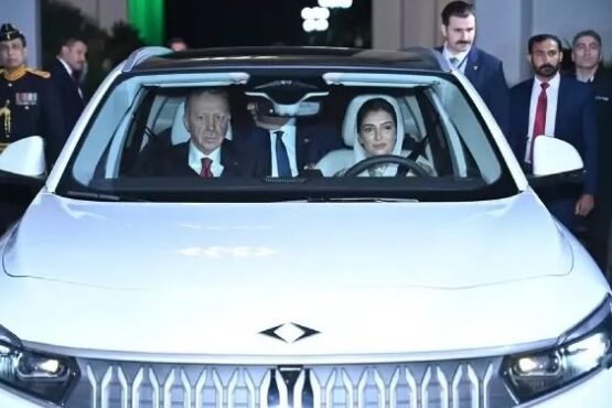 First Lady Aseefa Bhutto Zardari Drives Turkish Electric Vehicle Gifted by President Erdogan