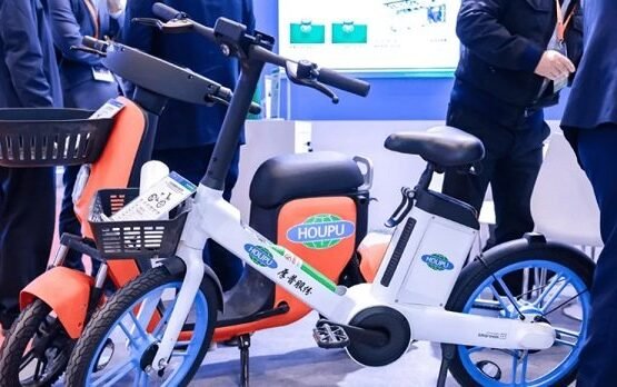 Bicycle that runs on nothing but water? The H200 hydrogen-powered bicycle makes this a reality