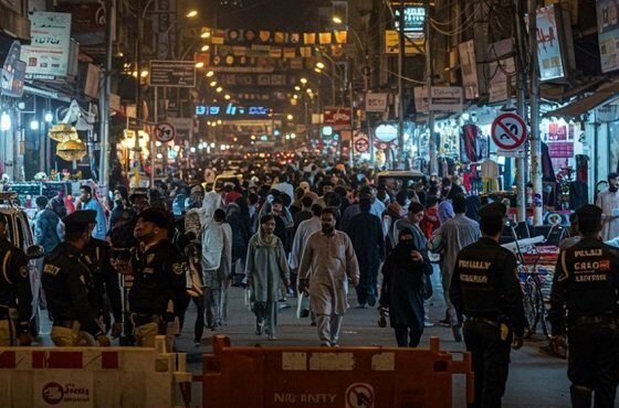 Karachi Traffic Police Implements Special Eid Traffic Plan to Ease Congestion