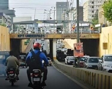 Sindh CM Reviews Korangi Causeway Bridge Construction: Allocates Rs1 Billion for Traffic Solutions