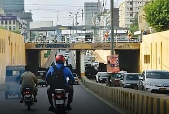 Sindh CM Reviews Korangi Causeway Bridge Construction: Allocates Rs1 Billion for Traffic Solutions