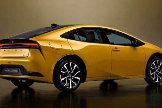 Toyota Prius 2025 Launch in Pakistan: Features, Pricing & Fuel Economy Breakdown