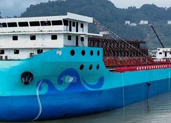 China Launches Gezoba: The World’s Largest Electric Cargo Ship Powered by Lithium Batteries