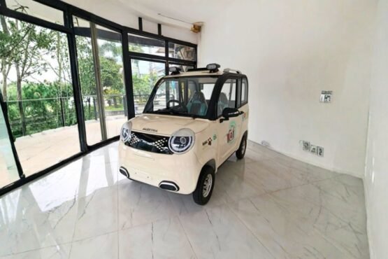 Alektra electric vehicles
