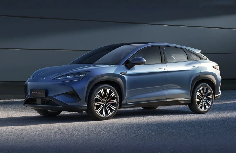 Is the BYD Sealion 7 the Smartest EV SUV You Can Buy Right Now?