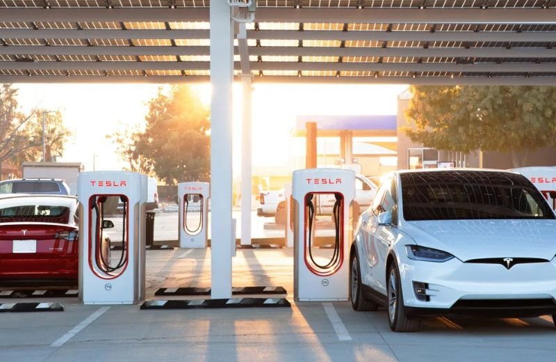 Tesla introduces digital queue system for busy charging stations