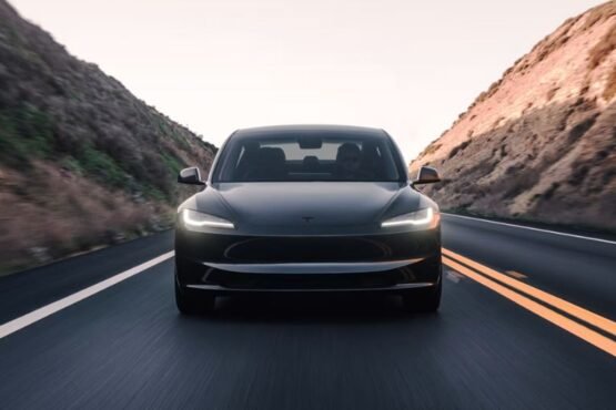 tesla model 3 battery